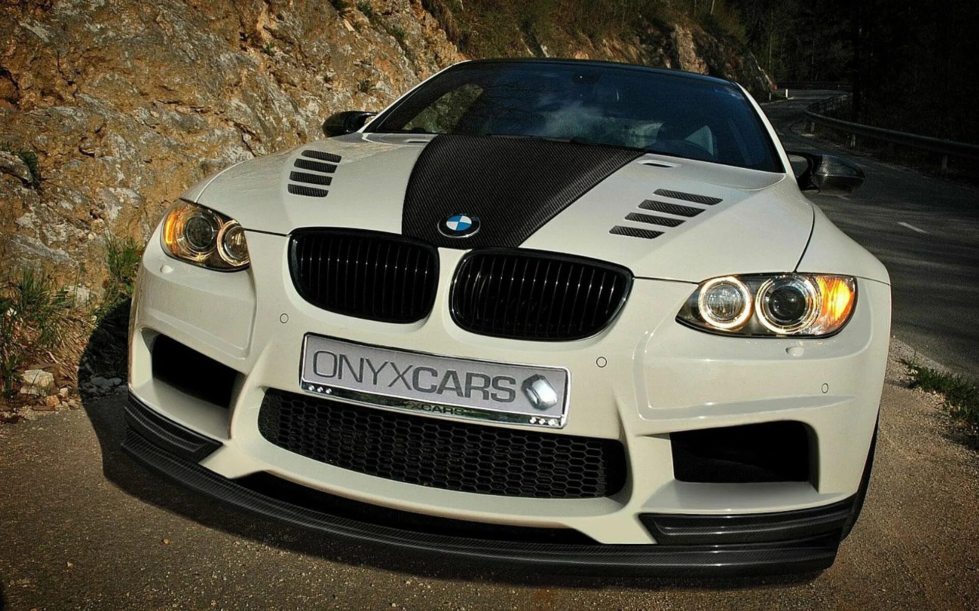 M 3 product. BMW m3 белая. БМВ м6 белая. БМВ белая х9. БМВ тюнинговая.