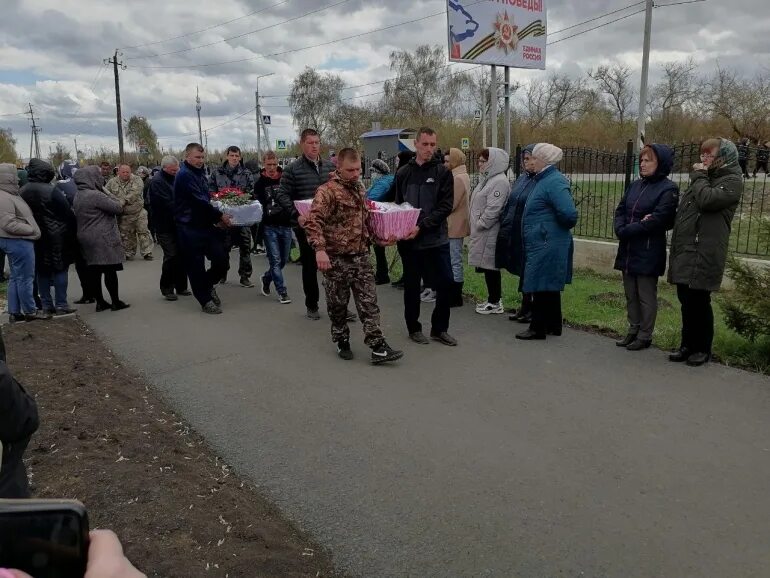 Похороны детей в орше видео. Похороны детей в вешкайме. вешкайма стрельба в детском саду.