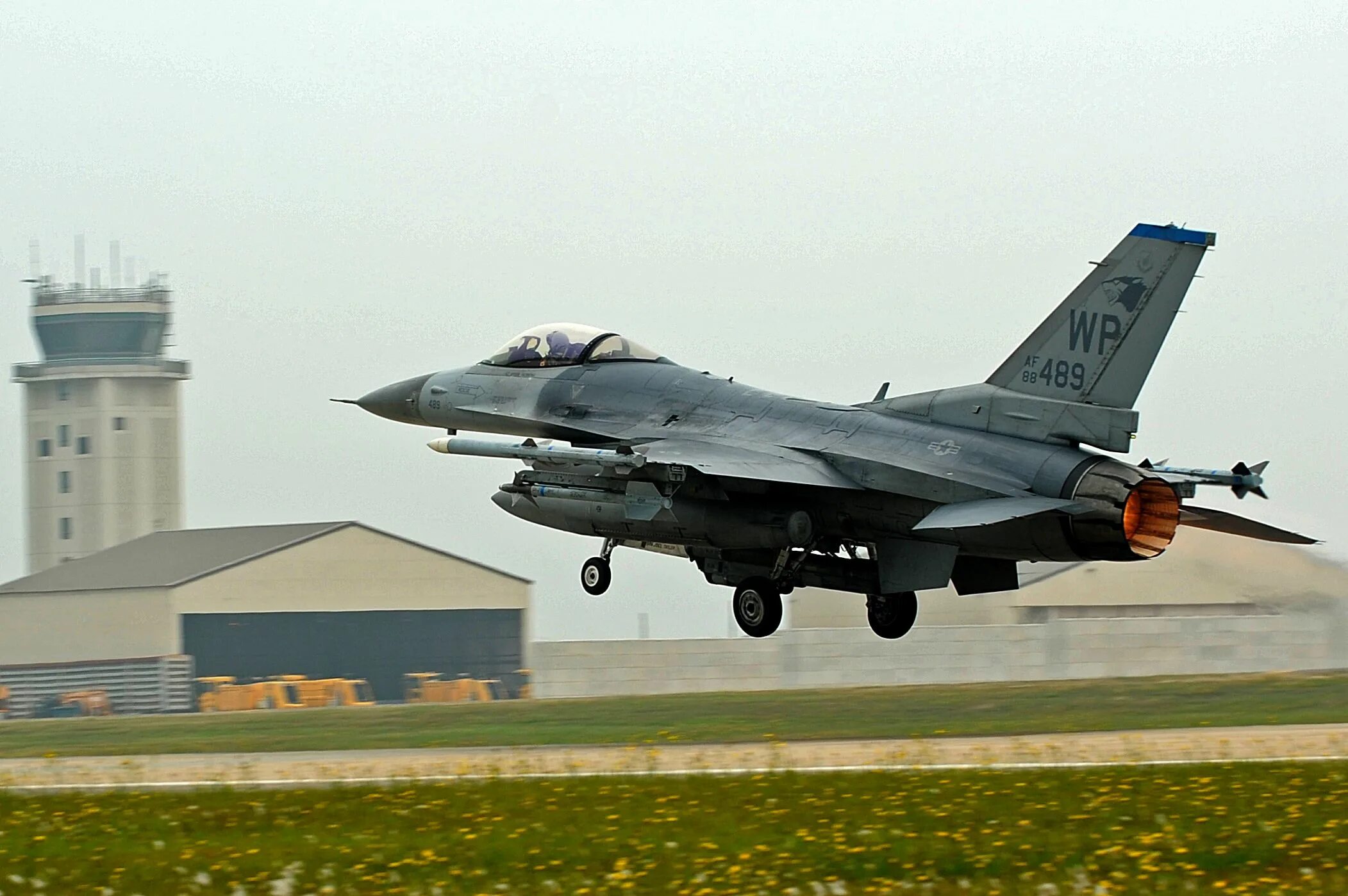 F 16 falcon. F16. F-16 eagle. F16 новости. F-16 сша.