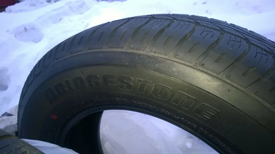 Bridgestone dueler r17. Bridgestone dueler 225/65 r17. bridgestone dueler 687. шины бриджстоун 225 65 17 лето. 225/65/17 резина bridgestone лето.
