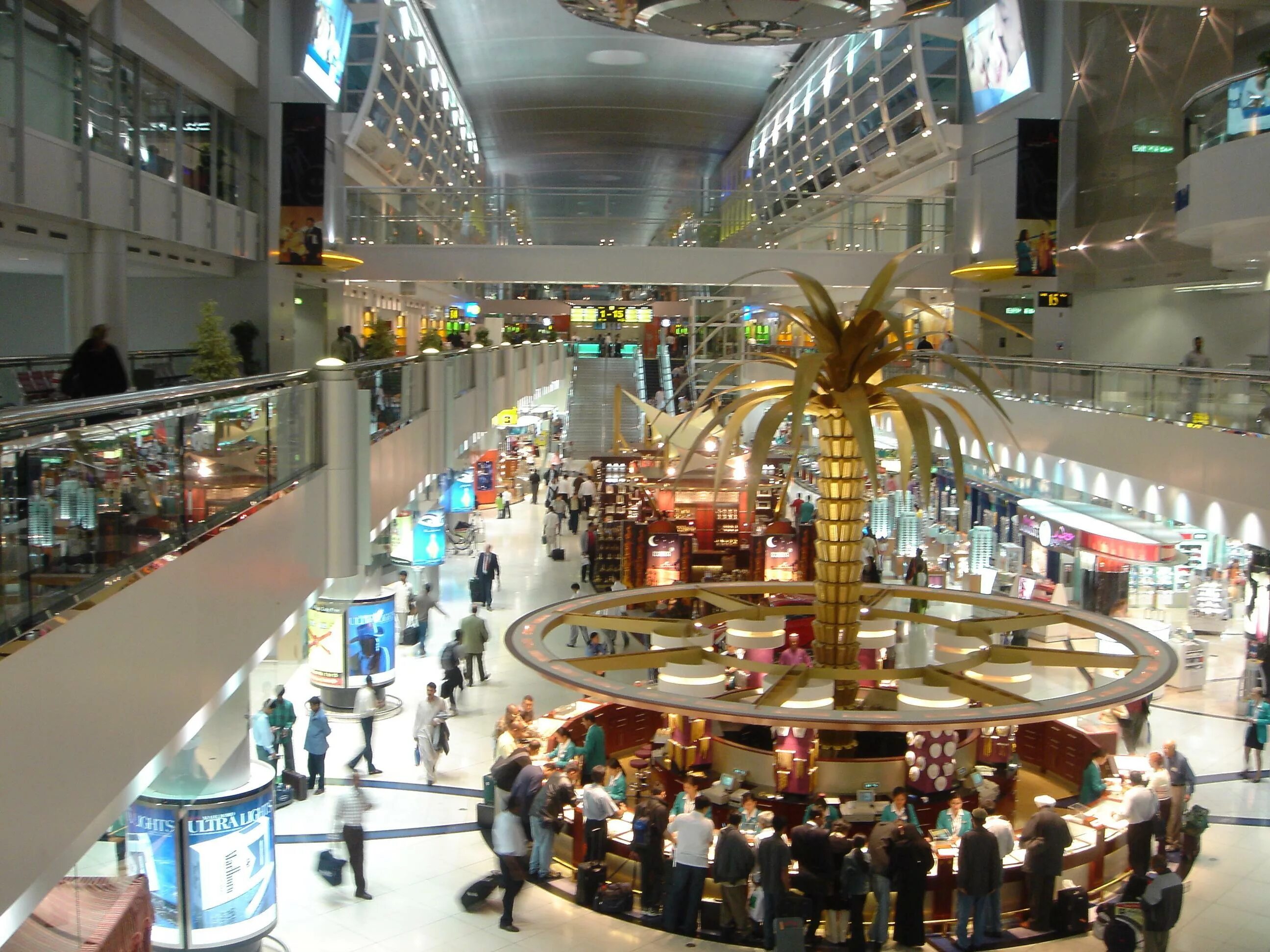Арабские эмираты аэропорты международные. Международный аэропорт Дубай. Dubai DXB аэропорт. Международный аэропорт Дубай терминал 3. Международный Дубай (DXB).