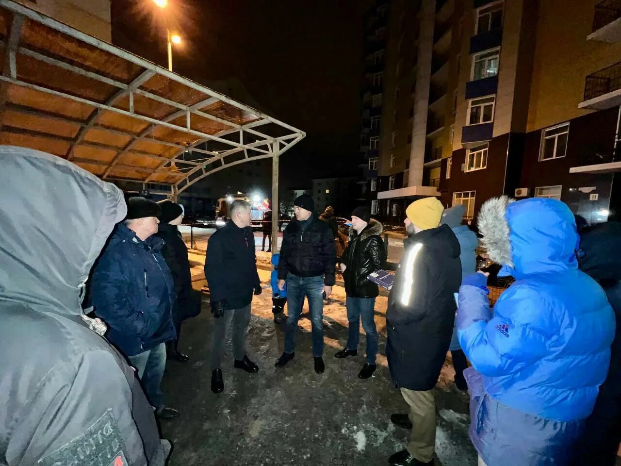 Люди на улице. БПЛА В Белгороде. Беспилотники в Белгороде. Эвакуация в белгородской области сегодня