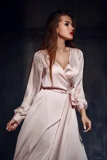 Платье шелк с длинным рукавом