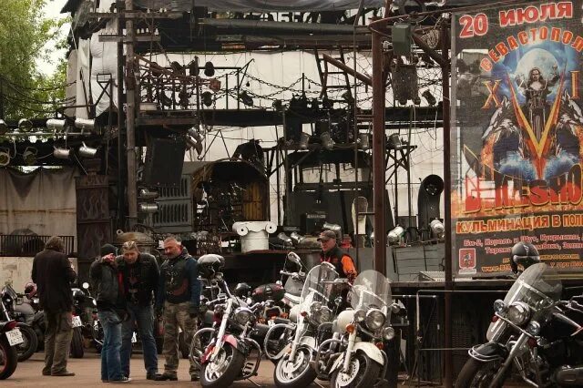 Бар ночные волки москва. Секстон ночные волки. Нижние мневники 110 байк-центр. Елизарова 45 байк-центр гагарин. Байк центр ночные волки.