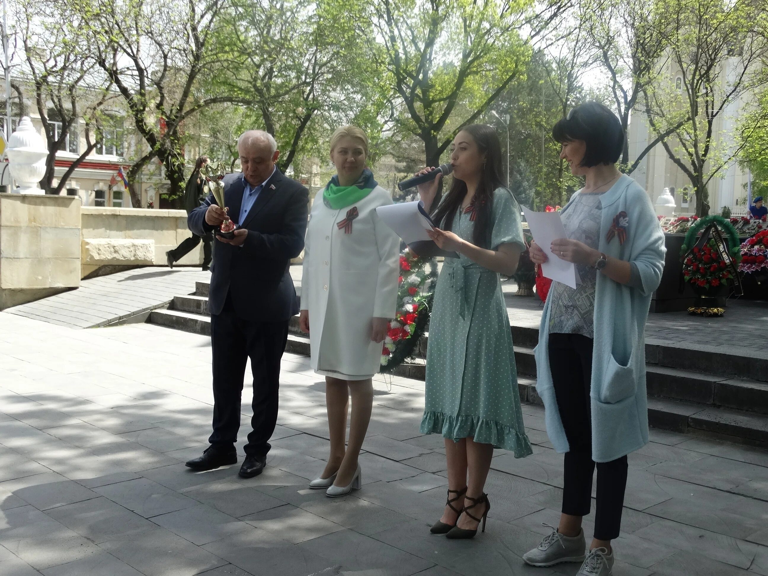 Памятник новости. Новости кисловодска. Новости кисловодска. Кисловодск проспект ленина реконструкция. Кисловодск люди.