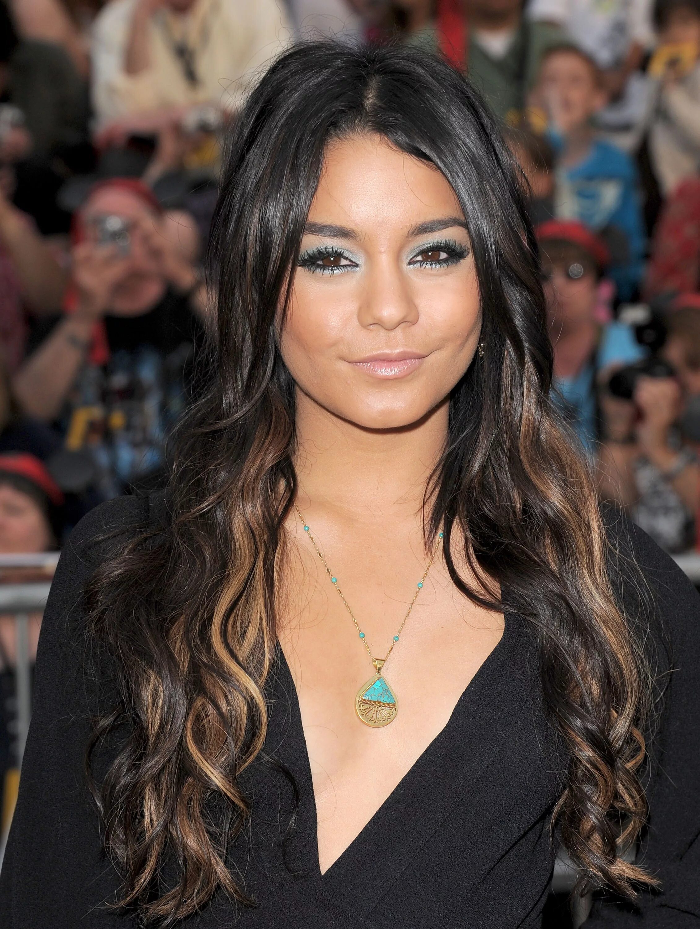 Брюнетки 60. Vanessa hudgens. Знаменитые брюнетки.