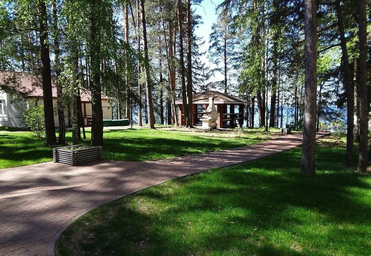 Турбаза изумрудное нижегородская. Изумрудное горьковское море. Городец изумрудное база. Изумрудное горьковское. База изумруд в нижнем новгороде.