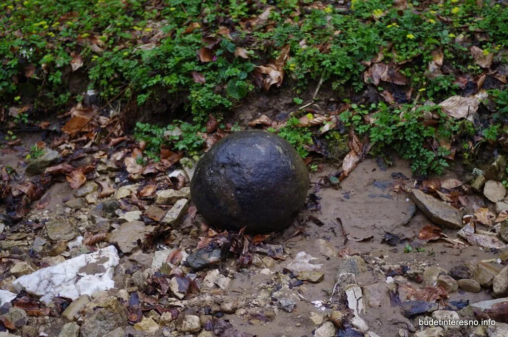 конкреция в геологии это. каменные конкреции. шаровые конкреции. красоты мангистау. шарообразные тела.