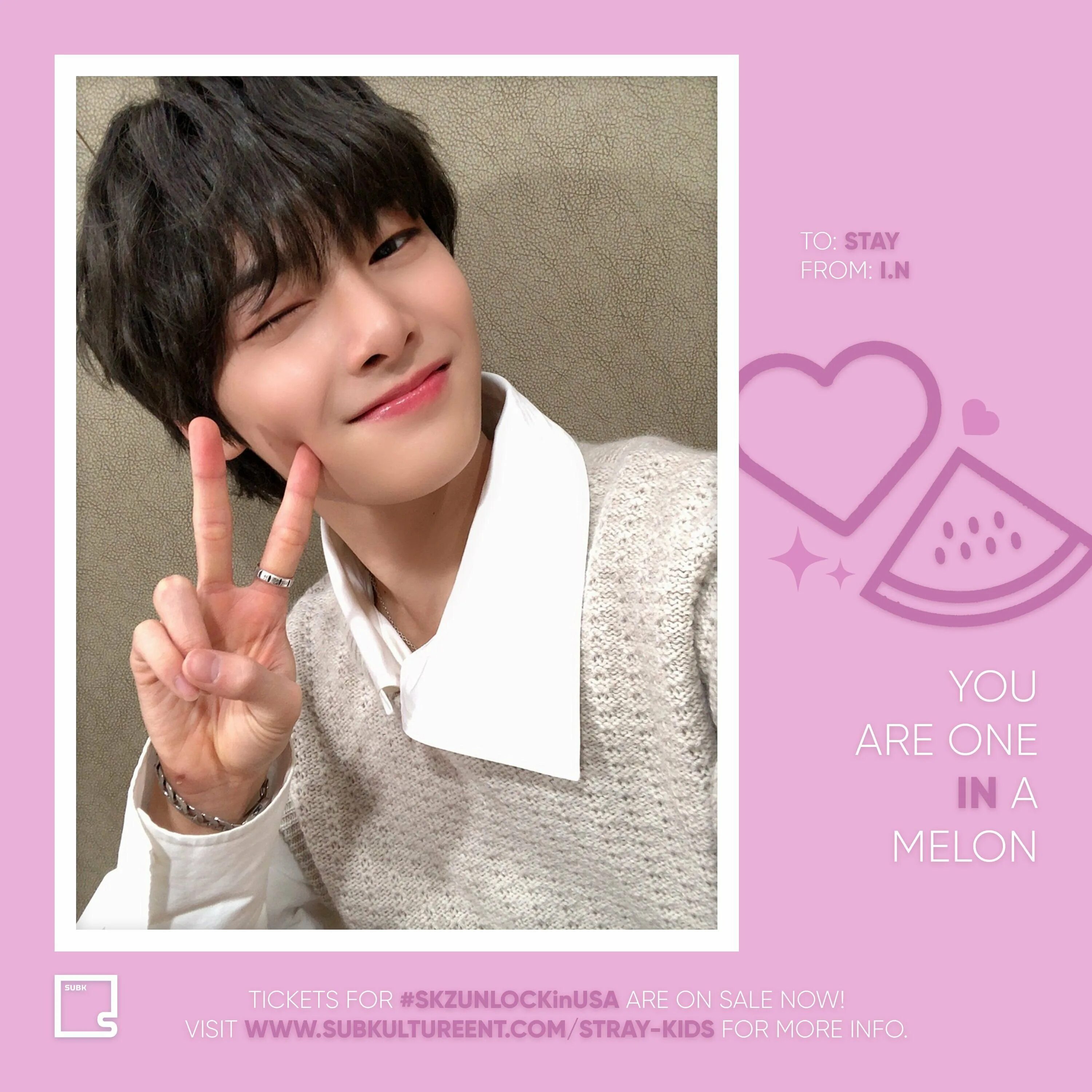 Наряды на выступления stray kids. Хёнджин сердечко. Минхо card stray kids. Я тебя люблю stray kids. Stray kids.