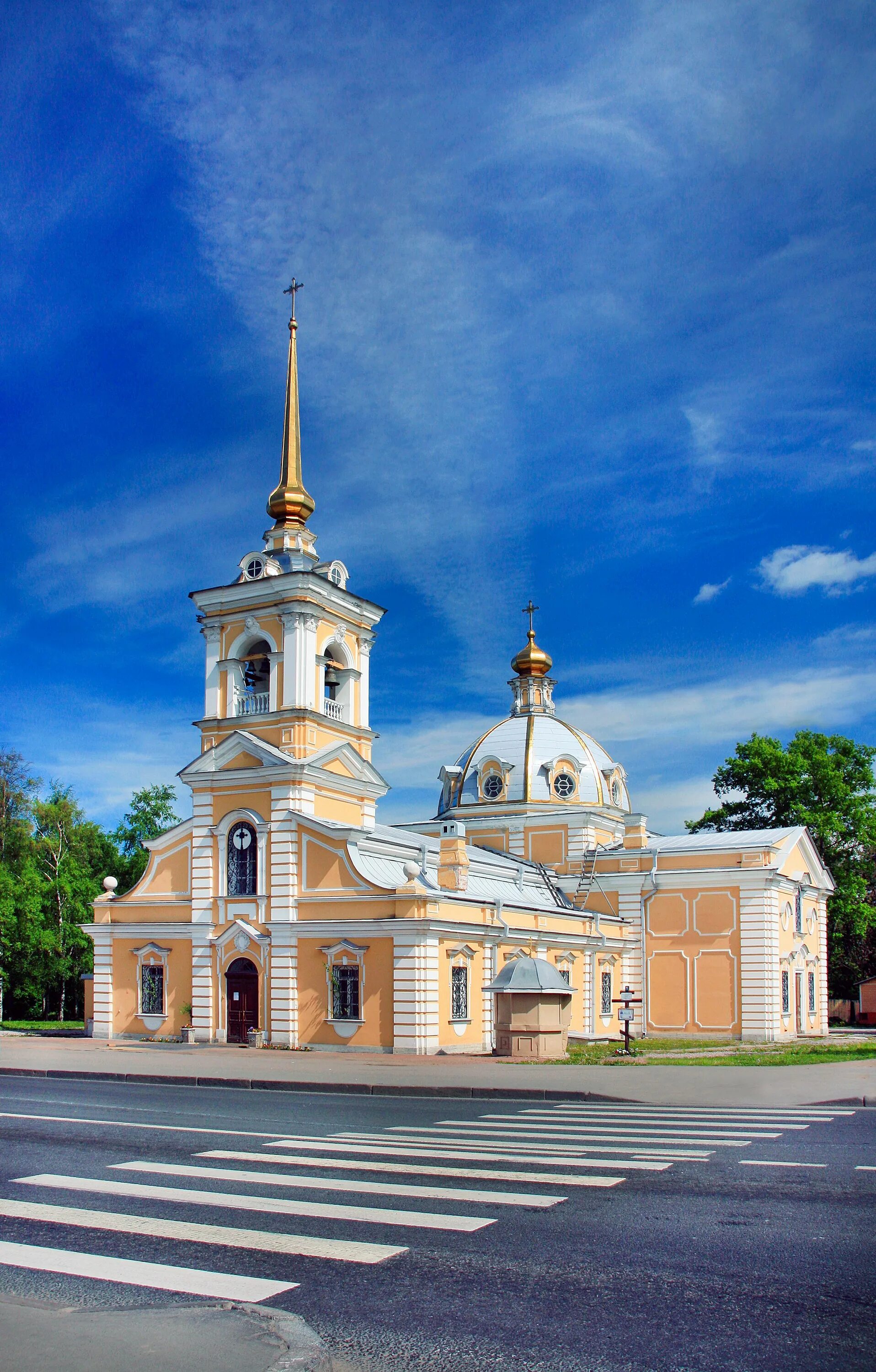 Храм Святой Троицы в Красном селе. Церковь Пресвятой Троицы красное село. Храм красное село Санкт-Петербург. Красное село Санкт-Петербург Троицкая Церковь. Красное зело