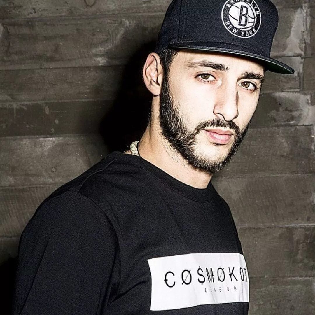 Леван горозия (l'one. L'one. Л оне х. Леван горозия. Элван певец.