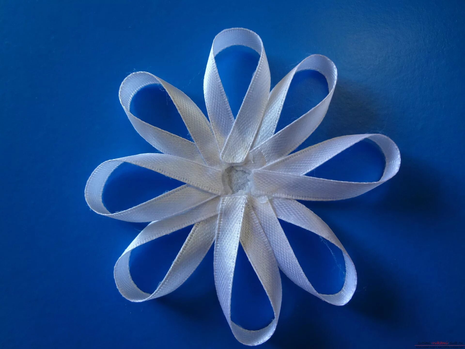 Объемная аппликация снежинка. Снежинка 2 класс технология. Снежинки своими руками для детей. Снежинка 2 класс технология. Урок технологии 2 класс презентация.