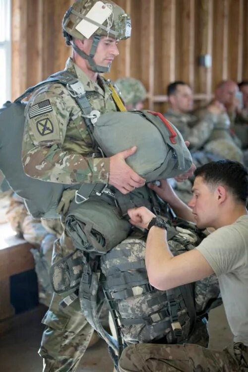 Капеллан сша. Капеллан в вс сша. Капеллан в армии. Полковник билл килгор. Военные капелланы в армии сша.