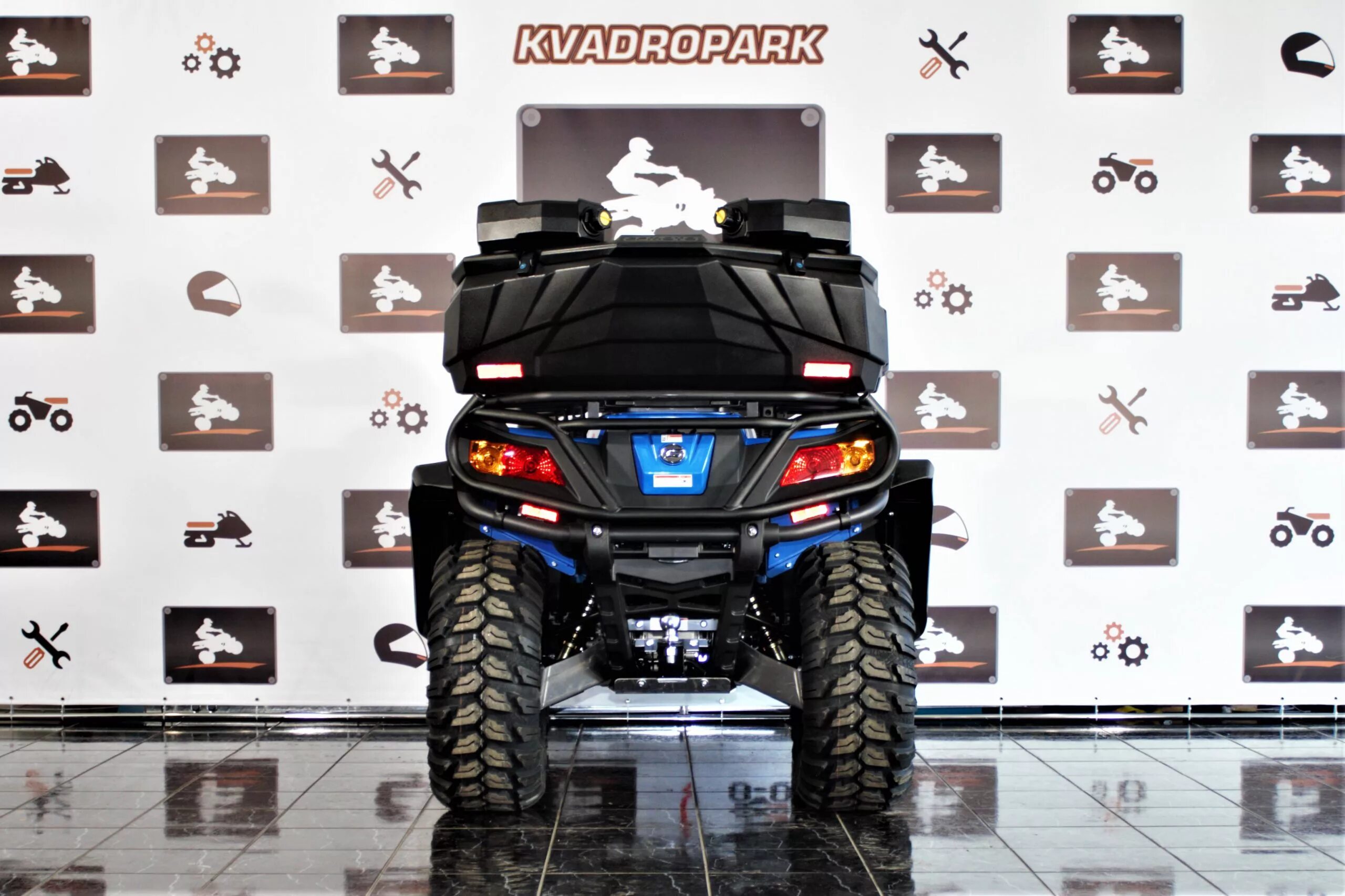 Квадроцикл цф икс 8. Кофр cf moto x10. cf moto x8 кофр. cf moto x8 basic. квадроцикл cf moto x5.
