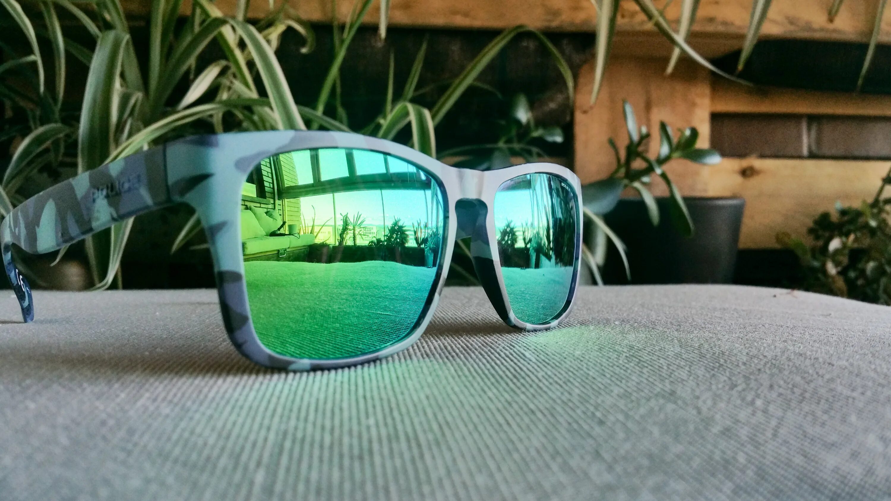 An s sunglasses. Солнечные очки. Зелёные очки. Зеленые солнцезащитные очки. Очки с зеленой оправой.