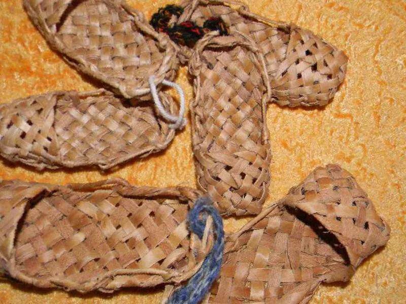 Саратовские лапти. Куриные лапти котлета. Лапоть блюдо. Лапоточки с курицей. Лапти из куриной грудки.