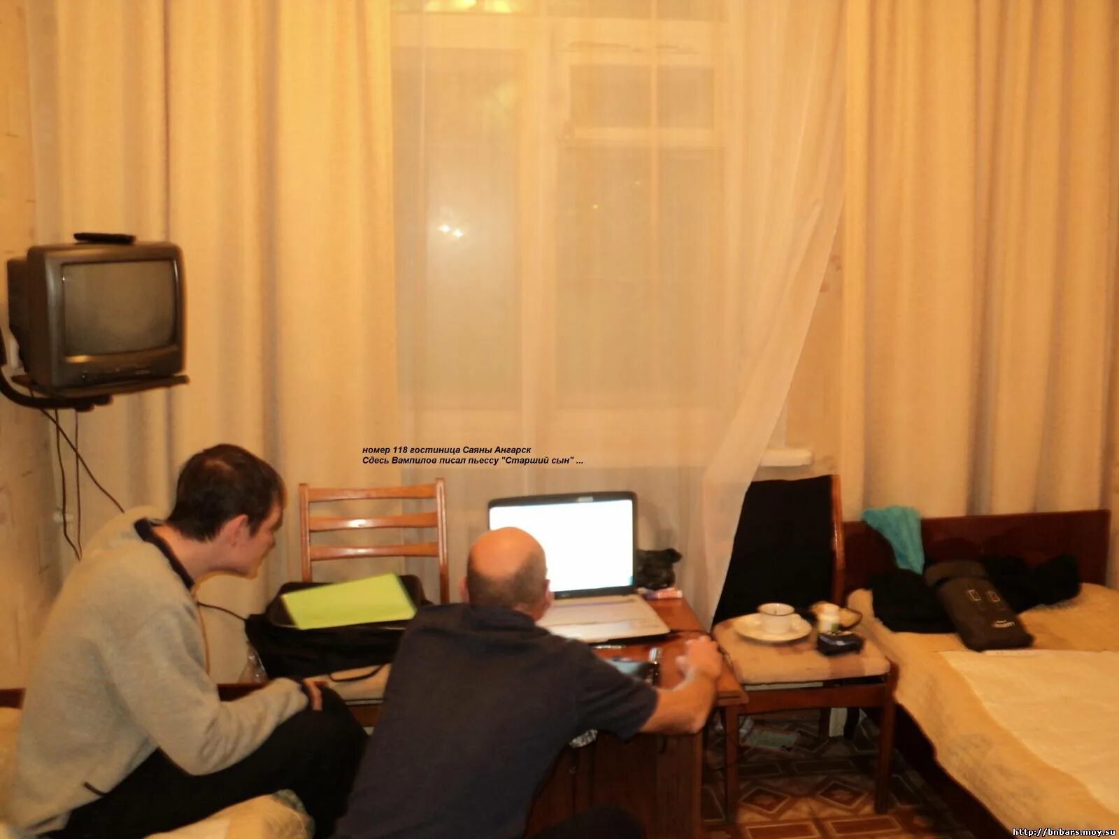 ссср город ангарск гостиница саяны. ангарские ворота ангарск. в ангарске площадь сейчас. гостиница саяны ангарск. саяны ангарск администрация.