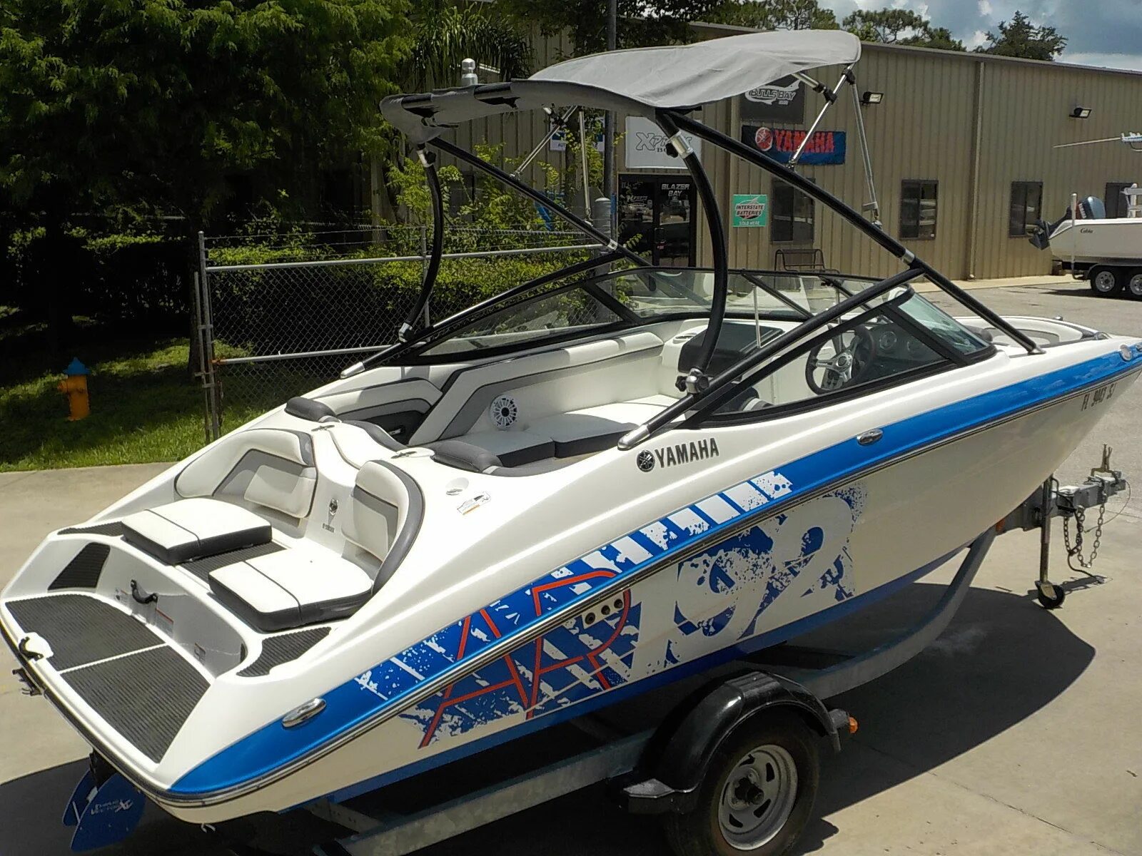 Катер ямаха 195. Yamaha jet boat. Катер ямаха 252хе. Лодка yamaha. Лодка yamaha.
