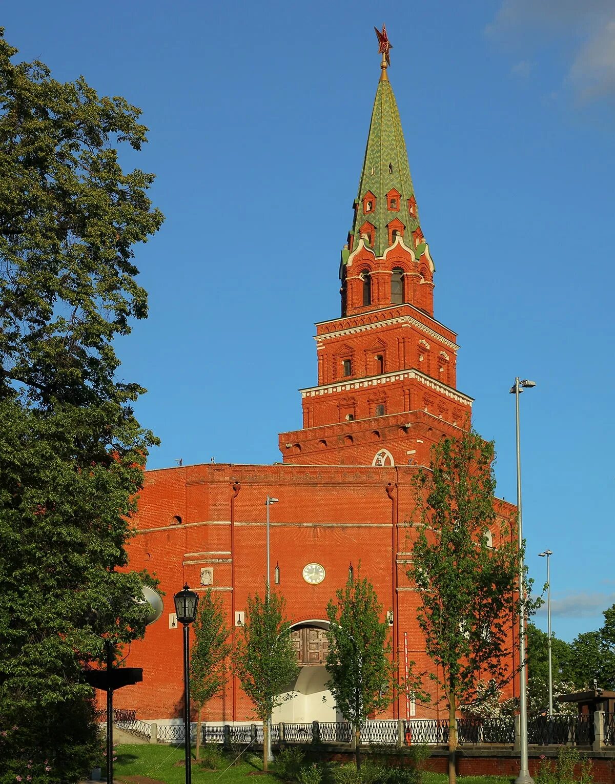 Боровицкая (Предтеченская) башня. Боровицкая башня Московского Кремля. Боровицкая (Предтеченская) башня Московского Кремля. 1490. Боровицкая башня Мос .Кремль.