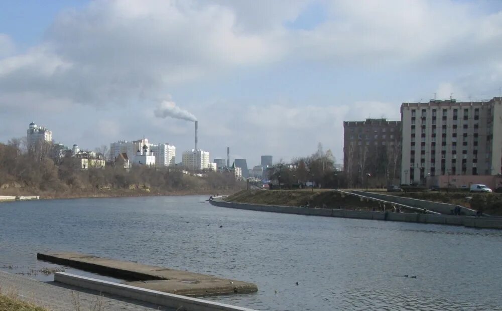 Первый снег в парке. Ливневый дождь со снегом. Первый снег парк. Ока в орле паводок. Синоптик орловское.