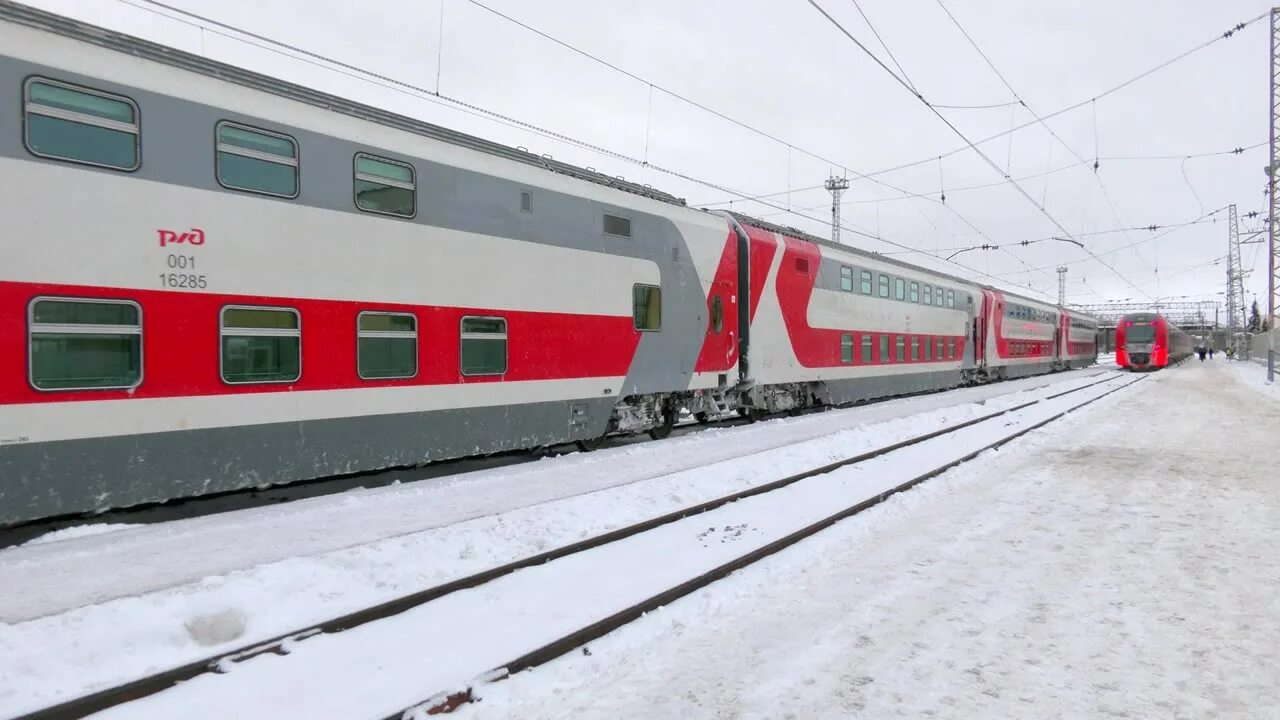 Тепловоз ТЭП70БС-326 с двухэтажным поездом Санкт-Петербург - Кострома - YouTube