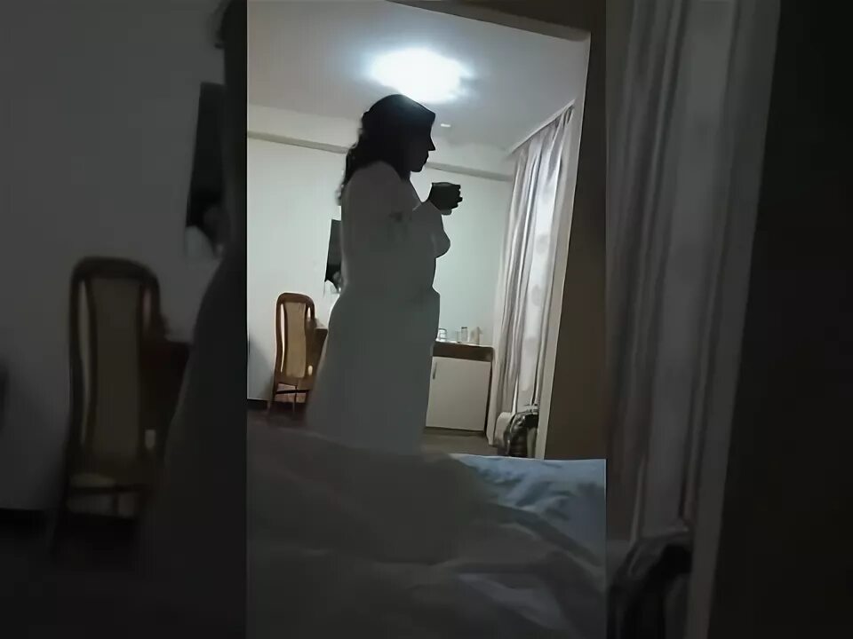 Слитые видео измен. Измена в отеле. жена изменяет мжм в гостинице. изменяю мужу в гостинице. жена изменяет в гостинице.