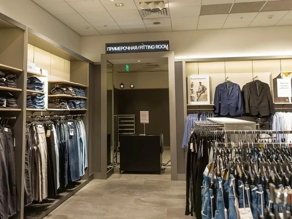 Стрит бит галерея спб. Открытые магазины одежды спб. Петербург магазин открыть. Петербург магазин открыть. Литейный проспект подписные издания.