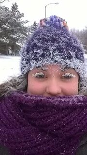 Инеем же были покрыты брови клары