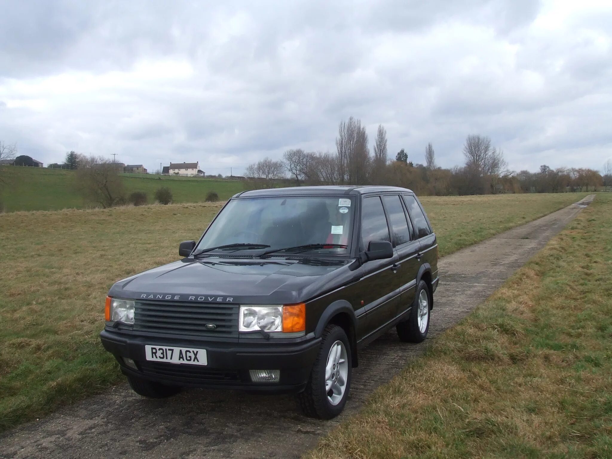 Ленд ровер старый. Range Rover 2000. Рендж Ровер 2. Рендж Ровер 1999. Range Rover 1999.