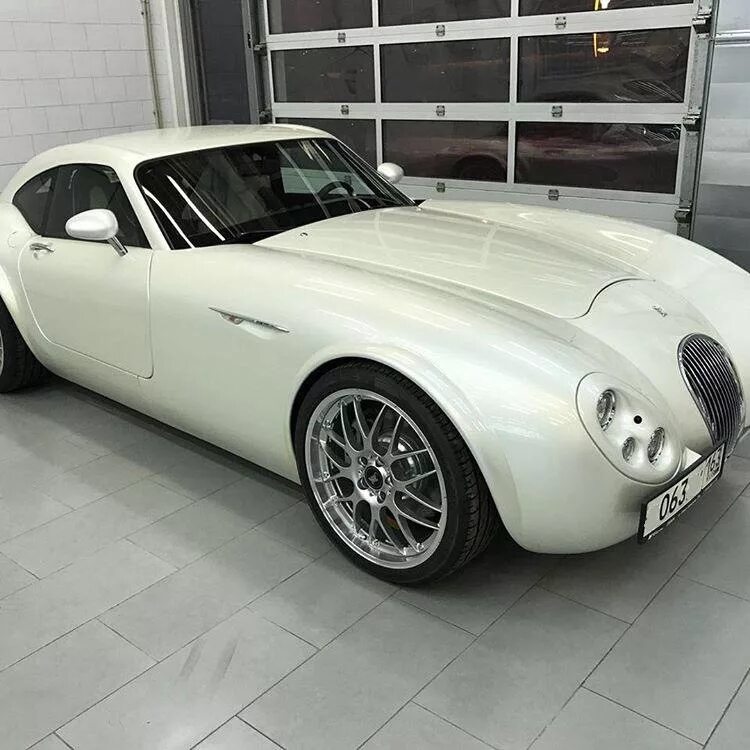 Авито самый большой. Wiesmann MF Coupe Кернеса. Wiesmann 2410700. Редкие автомобили. Самые редкие машины.