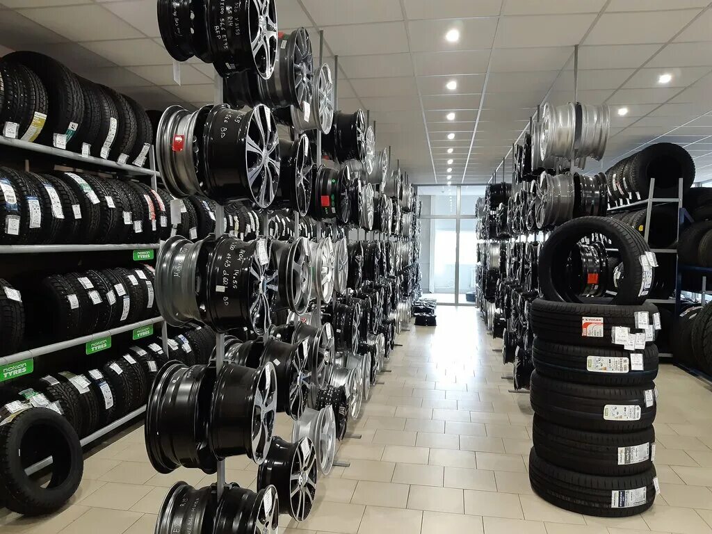 Вианор псков. Вианор флотская. Магазин вианор севастополь. Вианор псков. Леона поземского 121 шина плюс.