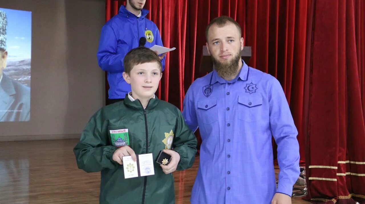 Гудермесская школа спецназа. Юные кадыровцы квн. Юные кадыровцы фото. Юные кадыровцы. Юные кадыровцы.