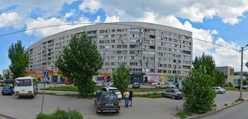 Аптека апрель волжский. Площадь труда волжский волгоградская область стелла. Стелла в честь 25 летия волжский. Волжский улица труда 19. Площадь труда волжский.