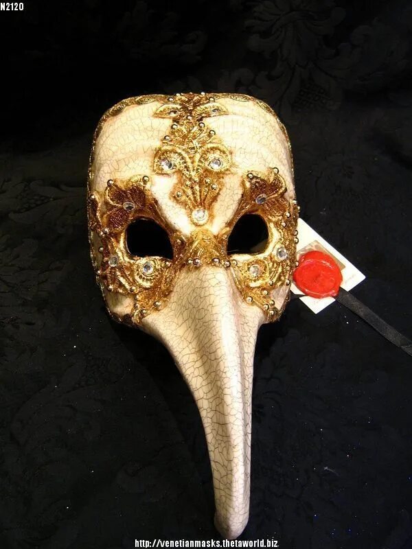 Маска 17.03 2023. Венецианские маски Чумной доктор. Венецианская маска доктор чума. Маска доктора чумы Венеция. Венецианский карнавал доктор чума.
