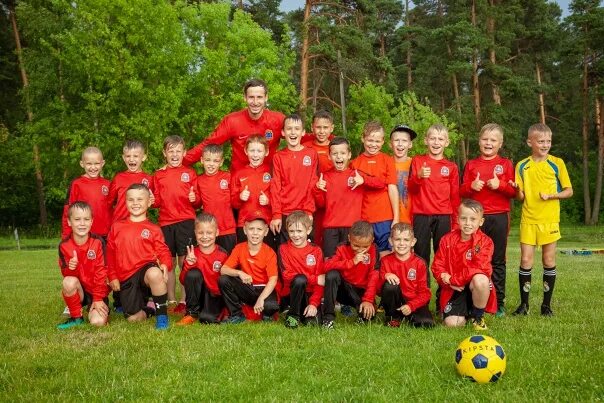 Витязь ногинск футбольная школа. Футбольная команда витязь спб. Ногинск фк витязь манеж. Фк витязь ногинск 2011. Витязь футбольный клуб ногинск.