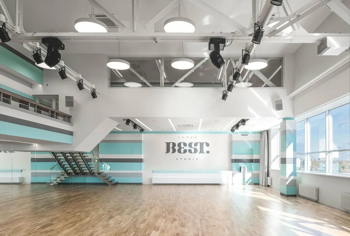 E dance studio. 3 dance studio. Танцевальная студия москва. Студия танцев new york. Современные танцы.