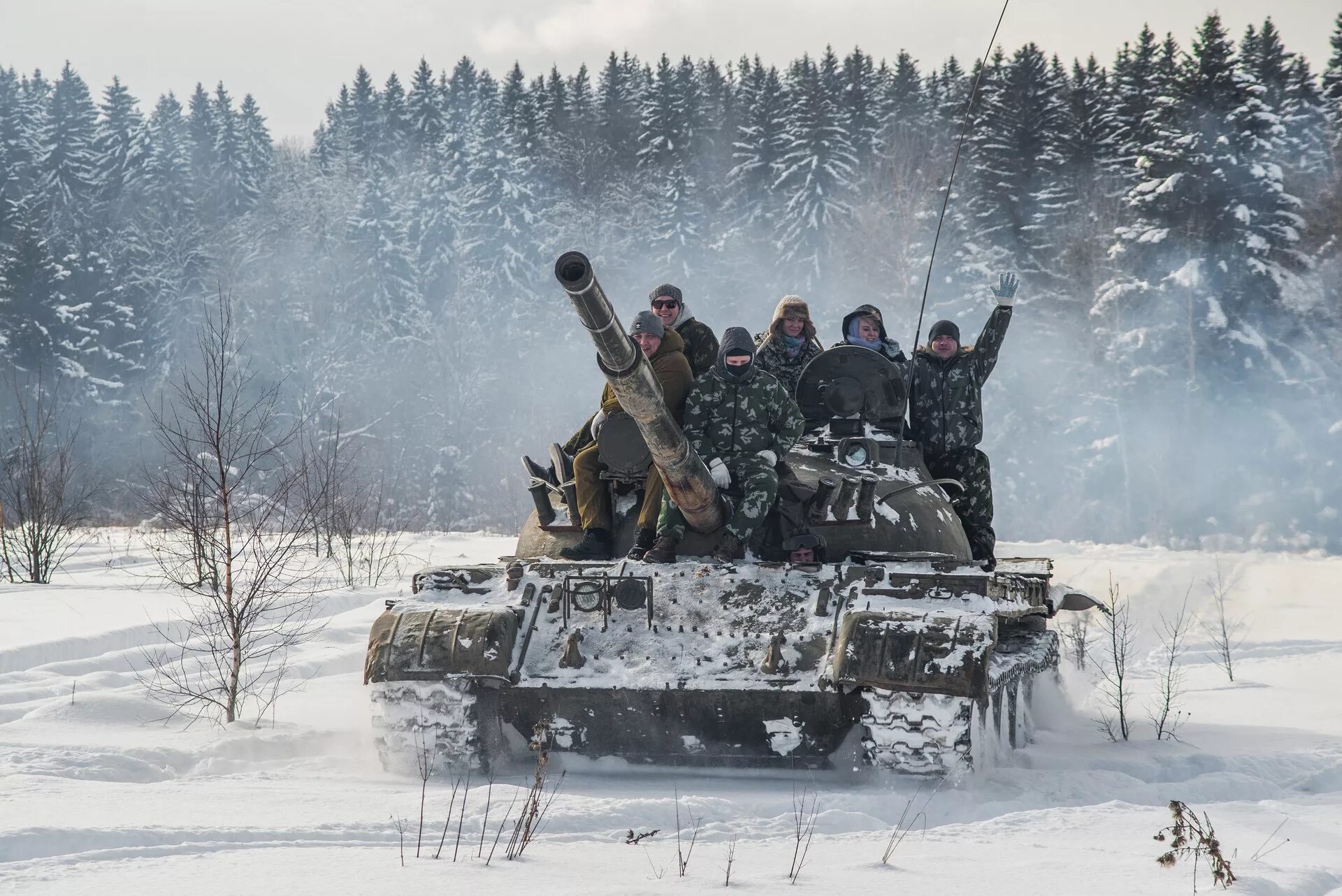 Погода в танковом. Танкисты зимой. Поездка на танке. Покататься на танке в Подмосковье. Танки зимой.