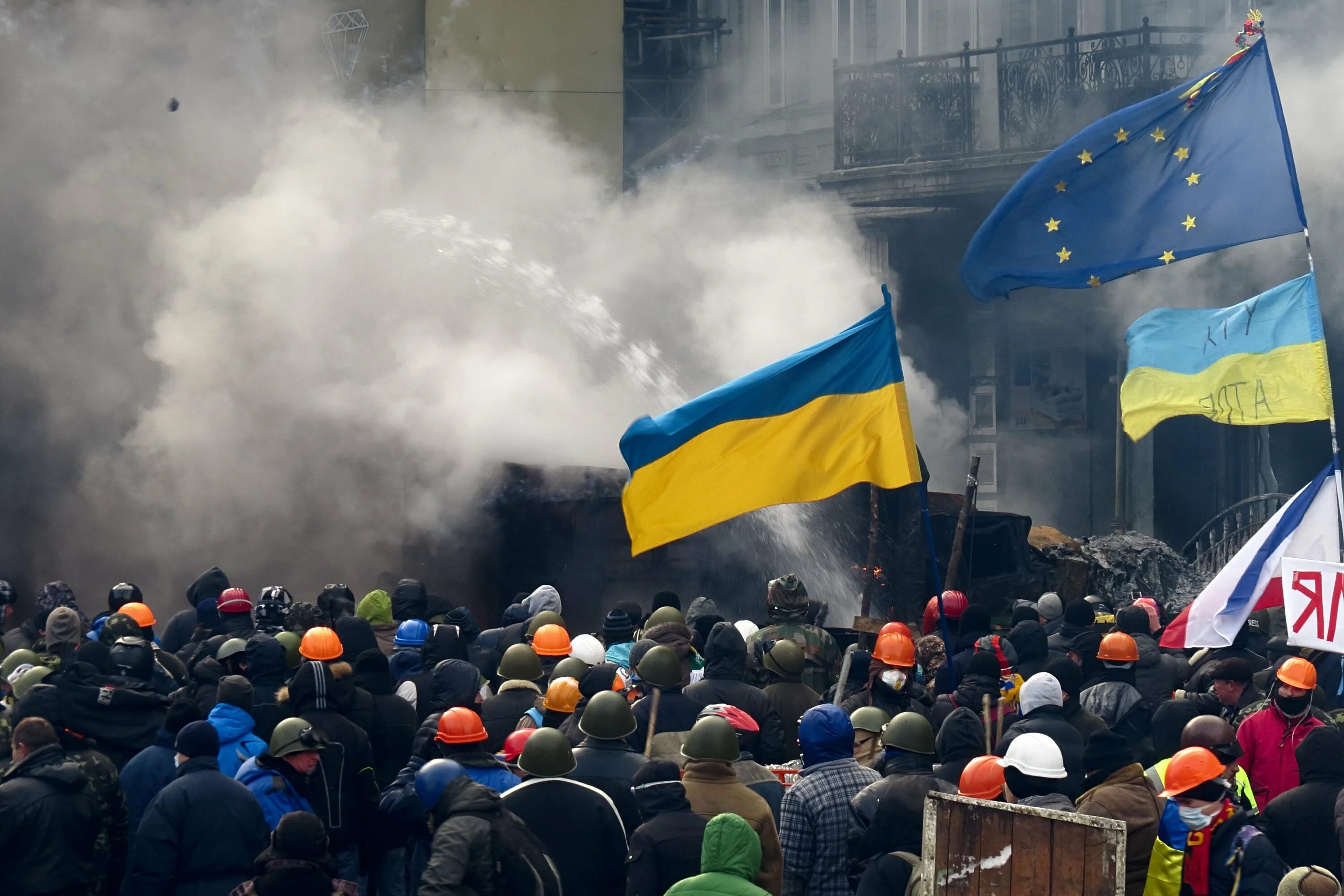 Майдан на украине длился. Майдан 2014 площадь независимости. Украина Майдан революция.