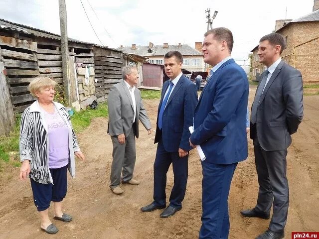 Погода новосокольники на 10 дней псковской области. Мэр Новосокольники. ЖЭУ Новосокольники Псковская область. Глава города Новосокольники. Подслушано Новосокольники Псковской области.