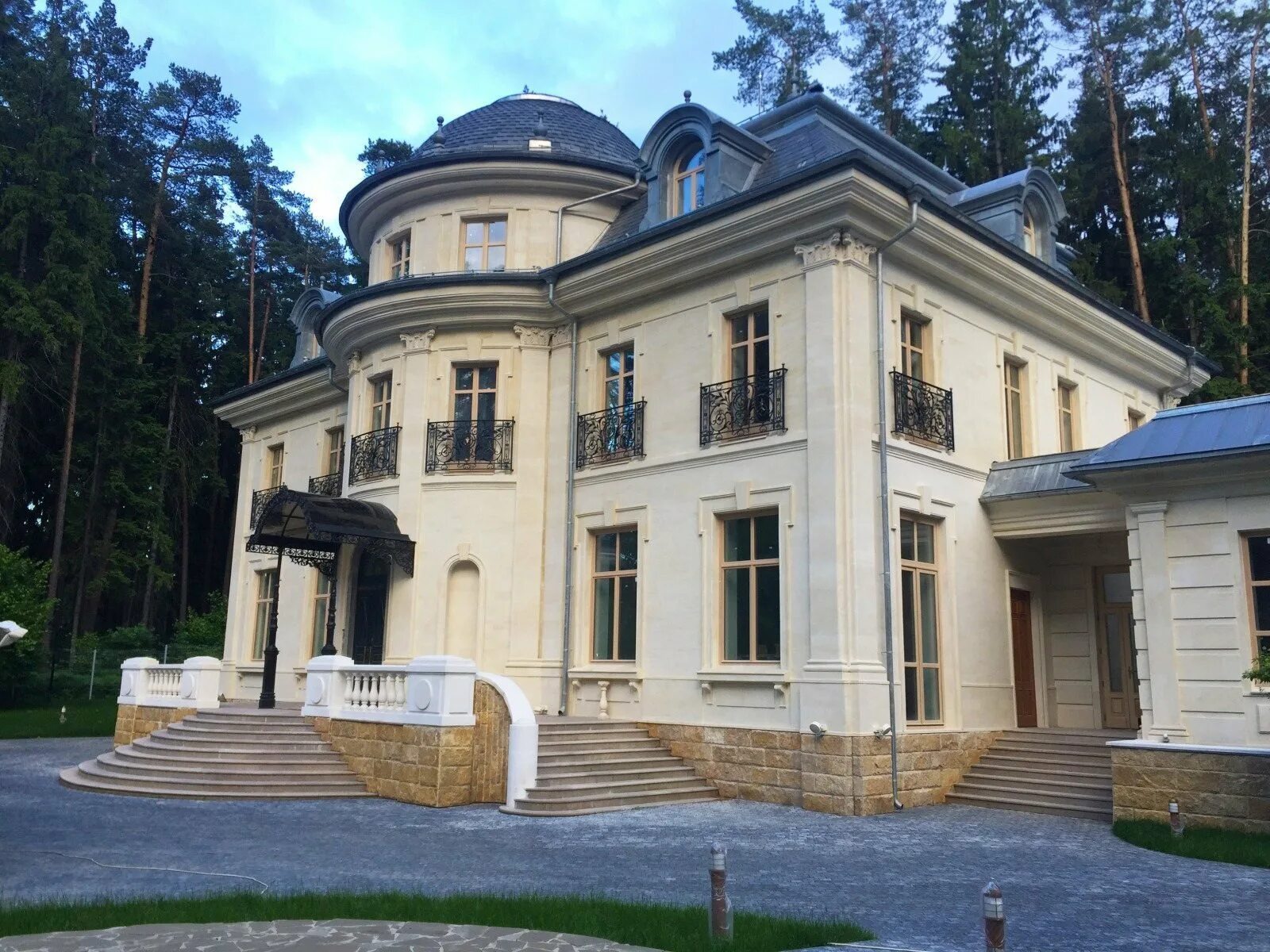 Сады майндорфа поселок барвиха. Посёлок барвиха, территория сады майендорф. Замок майендорф в барвихе. Сады майендорф в барвихе. Посёлок барвиха, территория сады майендорф.