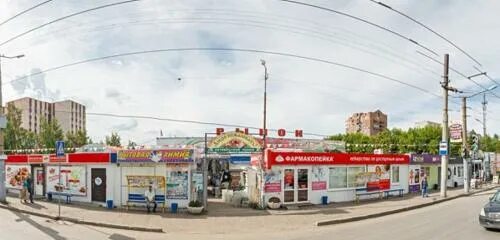 Рынок Октябрьский Омск. Остановка космический проспект Омск. Остановка Первомайский рынок Омск. Первомайский рынок магазины.