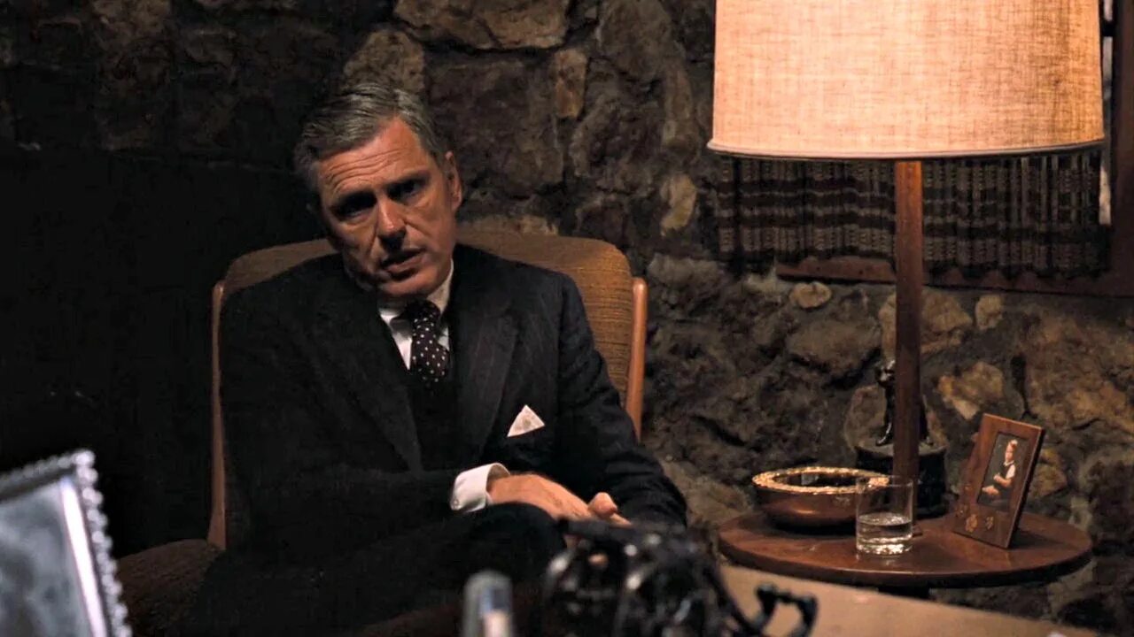 Крестный отец пародия. Аль пачино крестный отец. godfather michael corleone. крестный отец 2 сенатор.