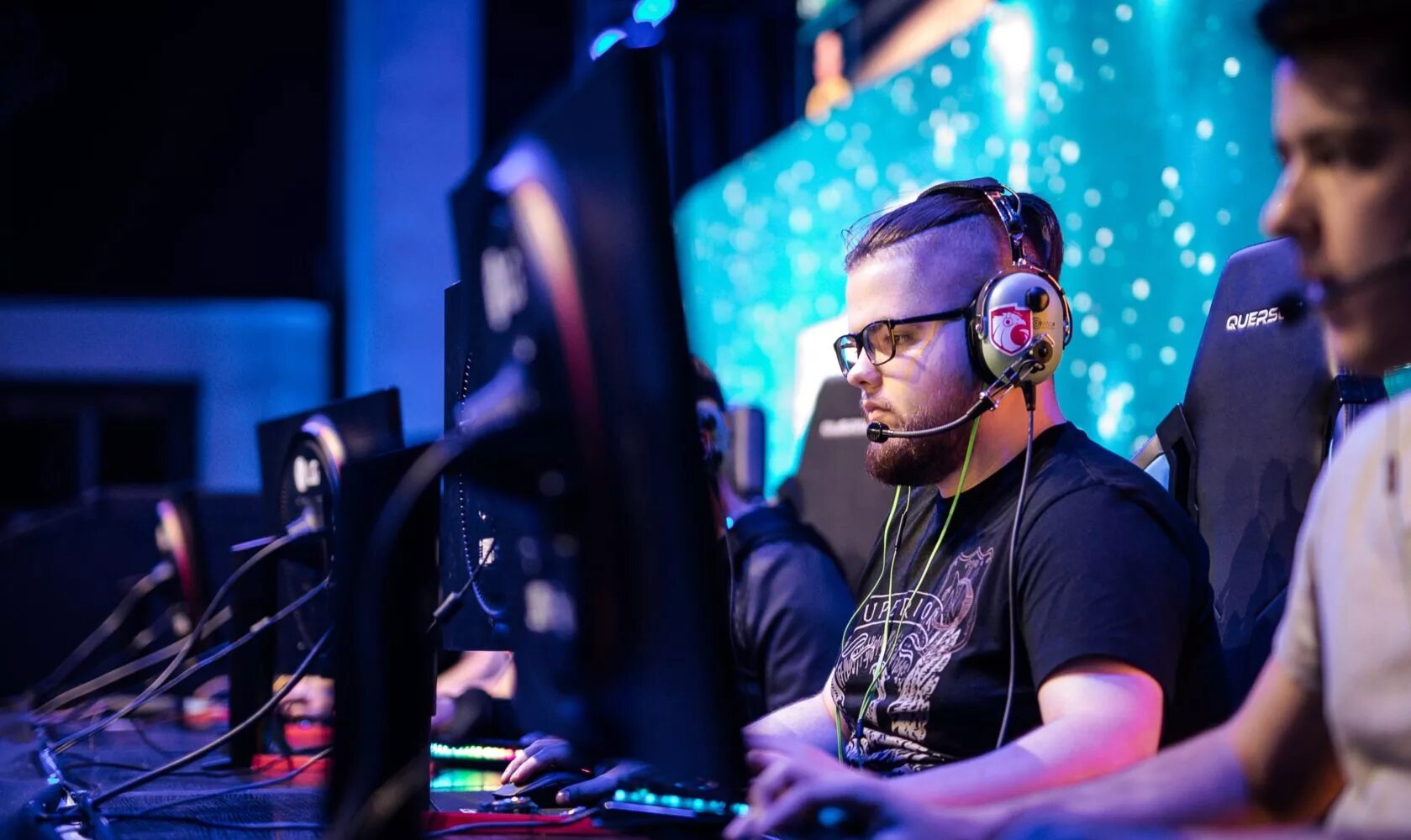 Savage egamers. Illuminar. Gamerlegion cs go. Arteezy ti 10. Savage egamers.