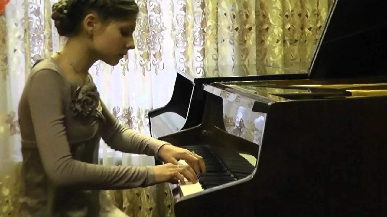 Мае фортепиано. Мае фортепиано. Пианино на рабочий стол. Концерт пианино. Уроки пианино.