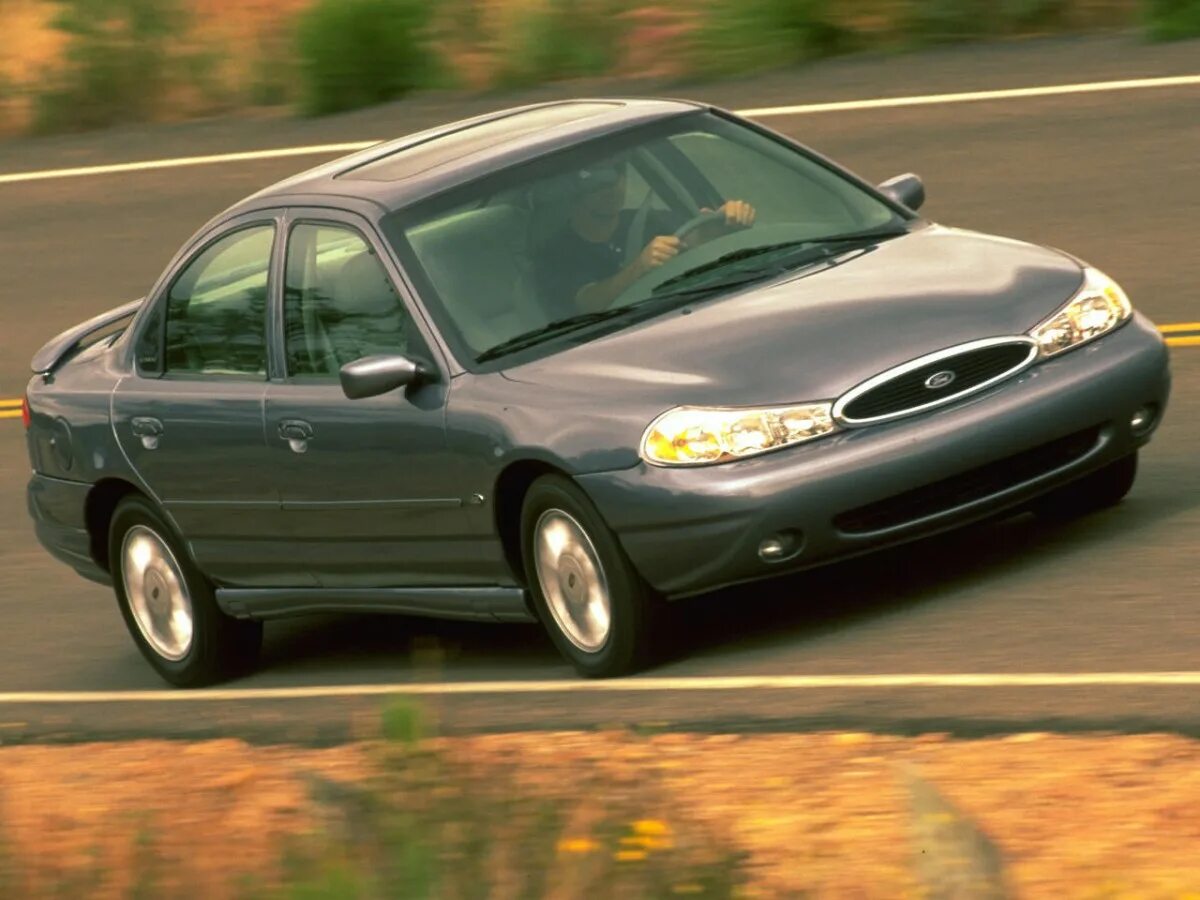 Форд мондео 2000 года. Ford Contour 1998. Ford Mondeo 2. Ford Contour 2000. Ford седан 2000.