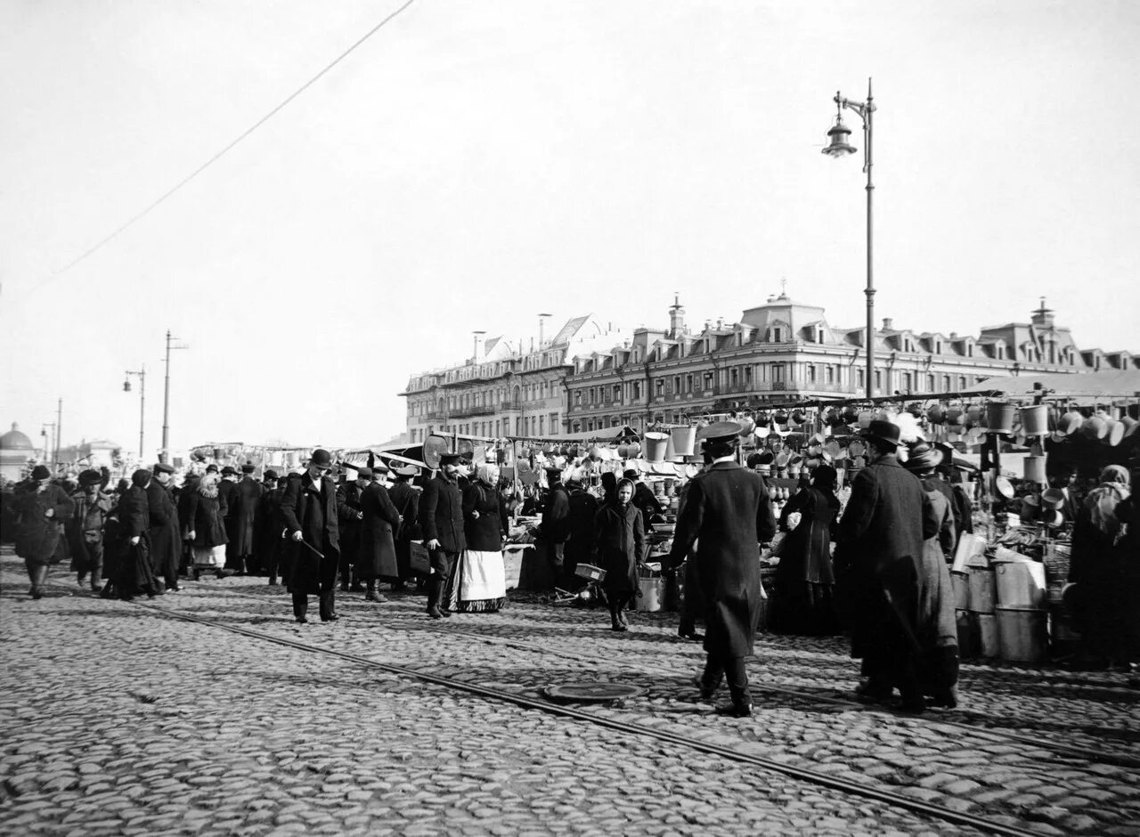 Воскресная площадь. Колхозная площадь в Москве. Сухаревская площадь. "Сухаревская площадь" Фомин. Сухаревский рынок в Москве 1920-е годы.