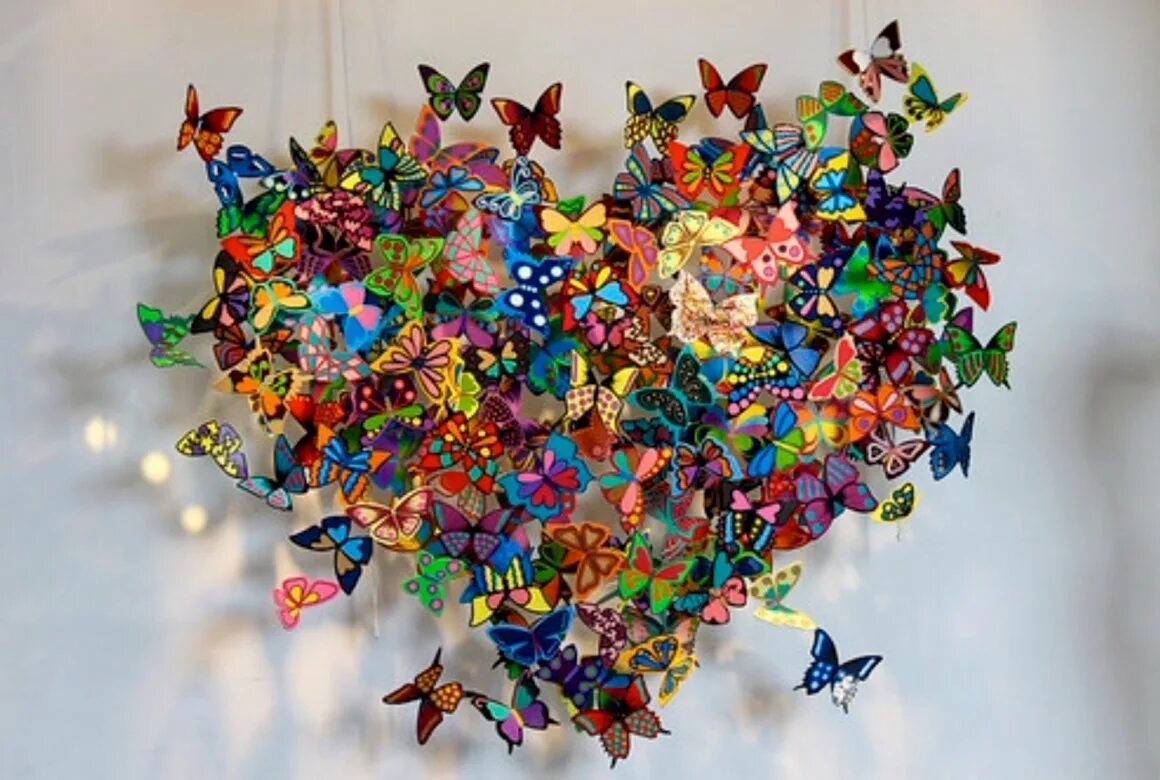 Букет из бабочек. Сердце из бабочек. Инсталляция из бабочек. Сердечко из бабочек. Коллаж из бабочек.