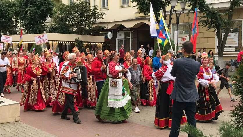 Фестивали мозаика. Международный фольклорный фестиваль в Загребе. Фестиваль Орел. Орловская мозаика фестиваль 2022. Фольклорный ансамбль Светозары Орел.