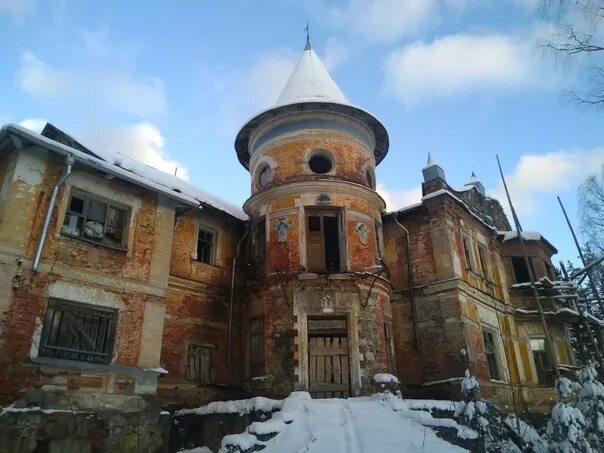 Усадьба хренова в заключье. Заброшенные усадьбы москвы. Заброшенная усадьба семеновское-отрада. Заброшенные усадьбы москвы. Усадьба семеновское-отрада в ступино.