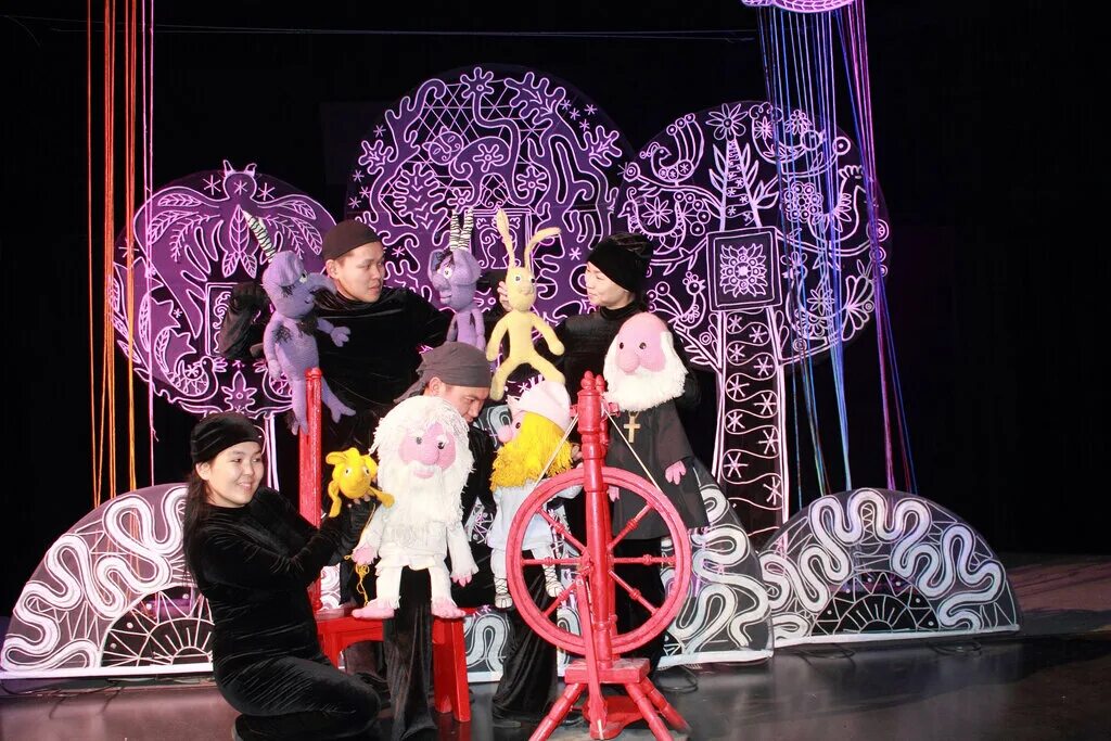 кызыл тувинский государственный театр кукол. театр кукол тува. тувинские куклы. тувинский государственный театр кукол. кызыл тувинский государственный театр кукол.